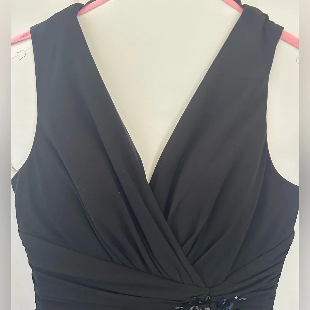 Jessica Howard Evenings Black Sleeveless Dress with Embellished Waist Size 8 - Picture 3 of 7